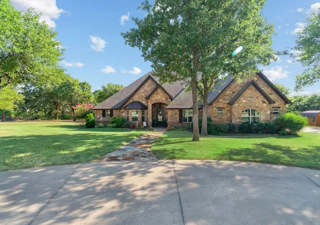 Photo 1 of Single family home for sale at 173 Oakwood Trl, Eastland, TX 76448 | MLS# 21368549 | Listing updated on 2026-09-29