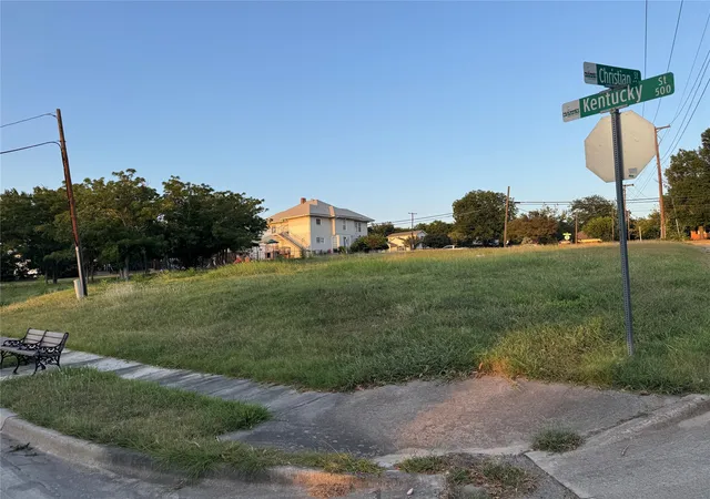 Photo 2 of Land for sale at 712 S Tennessee St, Mc Kinney, TX 75069 | MLS# 21362524 | Listing updated on 2026-08-27