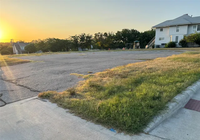 Photo 3 of Land for sale at 712 S Tennessee St, Mc Kinney, TX 75069 | MLS# 21362524 | Listing updated on 2026-08-27