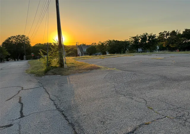 Photo 3 of Land for sale at 712 S Tennessee St, Mc Kinney, TX 75069 | MLS# 21362524 | Listing updated on 2026-08-27
