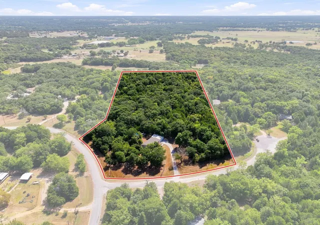 Photo 1 of Manufactured home for sale at 60 County Road 196, Gainesville, TX 76240 | MLS# 21370984 | Listing updated on 2026-08-27