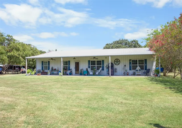 Photo 1 of Single family home for sale at 11325 County Road 104, Kaufman, TX 75142 | MLS# 21371004 | Listing updated on 2026-09-01