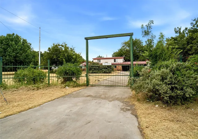 Photo 39 of Sale Pending at 10920 Fm 730 Hwy, Boyd, TX 76023 | MLS# 21369560 | Listing updated on 2026-10-06