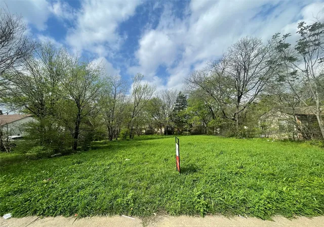 Photo 1 of Land for sale at 3903 S Marsalis Ave, Dallas, TX 75216 | MLS# 21371020 | Listing updated on 2026-08-27