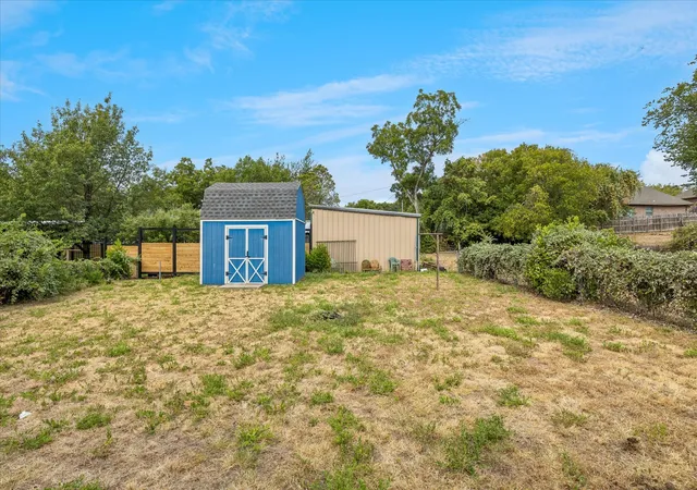 Photo 22 of Sale Pending at 2007 Haltom Rd, Haltom City, TX 76117 | MLS# 21368298 | Listing updated on 2026-08-31