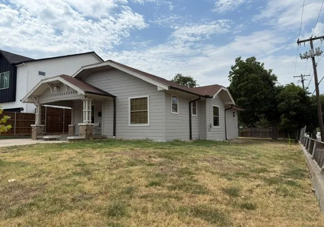 Photo 1 of Single family home for sale at 801 Mount Auburn Ave, Dallas, TX 75223 | MLS# 21371054 | Listing updated on 2026-08-28