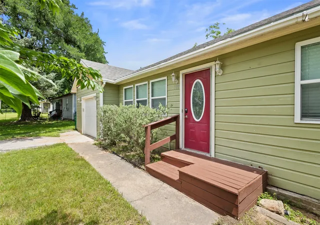 Single family home for sale at 107 S Flower Ln, Chico, TX 76431 | MLS# 21370721