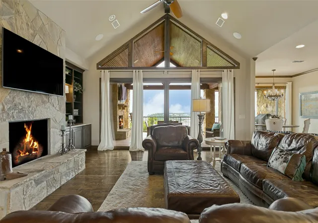 Photo 3 of Single family home for sale at 15 Bay Hill Dr, Possum Kingdom Lake, TX 76449 | MLS# 21330719 | Listing updated on 2026-08-29