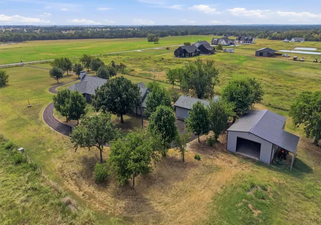 Photo 3 of Single family home for sale at 705 Club Lake Rd, Whitesboro, TX 76273 | MLS# 21371124 | Listing updated on 2026-08-28