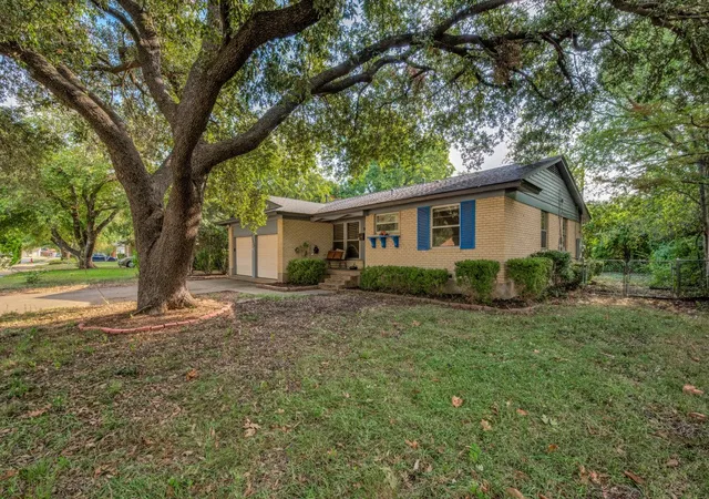 Photo 1 of Sale Pending at 13512 Challaburton Dr, Dallas, TX 75234 | MLS# 21368211 | Listing updated on 2026-10-05