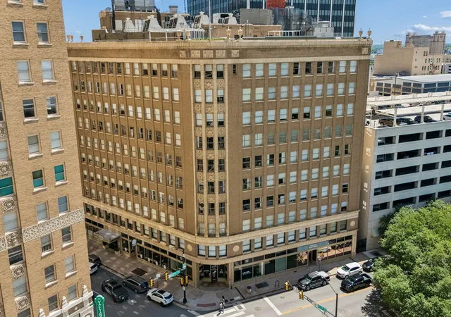 Photo 3 of Condo for sale at 411 W 7Th St #405, Fort Worth, TX 76102 | MLS# 21369826 | Listing updated on 2026-09-01