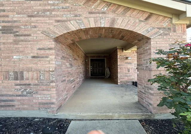 Photo 2 of Single family home for sale at 1331 Newton Dr, Cedar Hill, TX 75104 | MLS# 21369288 | Listing updated on 2026-09-22