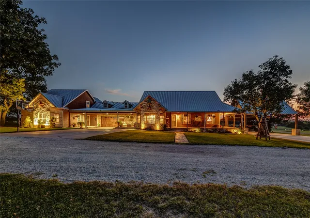 Photo 2 of Single family home for sale at 3112 Sunset School Rd, Sunset, TX 76270 | MLS# 21371129 | Listing updated on 2026-08-28