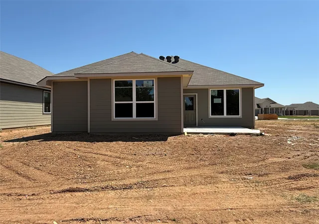 Photo 4 of Single family home for sale at 312 N Fork Ranch Rd, Waco, TX 76705 | MLS# 21371187 | Listing updated on 2026-08-31