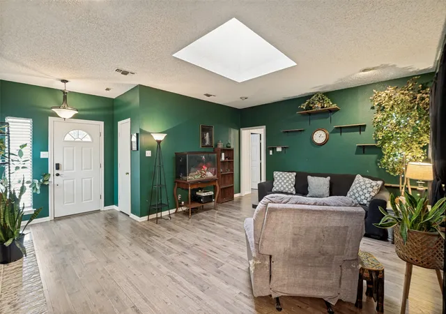 Photo 3 of Single family home for sale at 1006 Ridgeview, Carrollton, TX 75007 | MLS# 21358074 | Listing updated on 2026-08-28