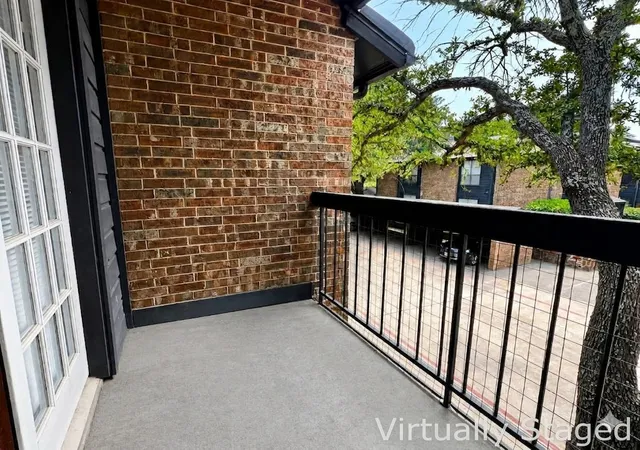 Photo 4 of Condo for sale at 7525 Holly Hill Dr #10, Dallas, TX 75231 | MLS# 21367869 | Listing updated on 2026-08-28