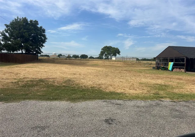 Photo 1 of Land for sale at 0 Brookfield Dr, Boyd, TX 76023 | MLS# 21366532 | Listing updated on 2026-08-28