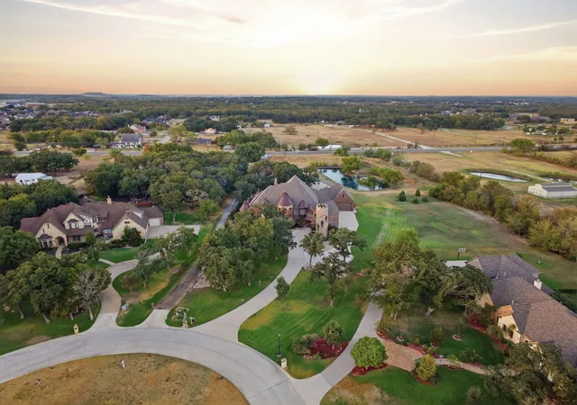Photo 2 of Mansion for sale at 664 Manor Dr, Argyle, TX 76226 | MLS# 21368175 | Listing updated on 2026-10-05