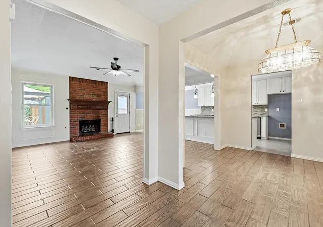 Photo 4 of Single family home for sale at 2714 Skyview Dr, Corinth, TX 76210 | MLS# 21370526 | Listing updated on 2026-08-28