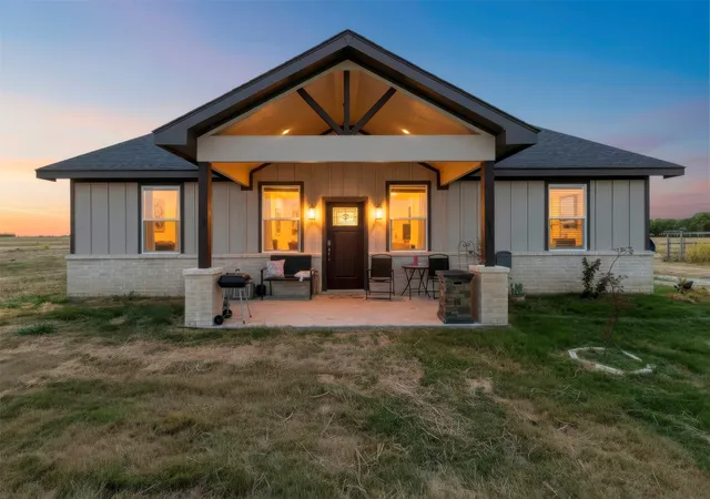 Photo 1 of Single family home for sale at 770 Section House Rd, Ennis, TX 75119 | MLS# 21370667 | Listing updated on 2026-08-30