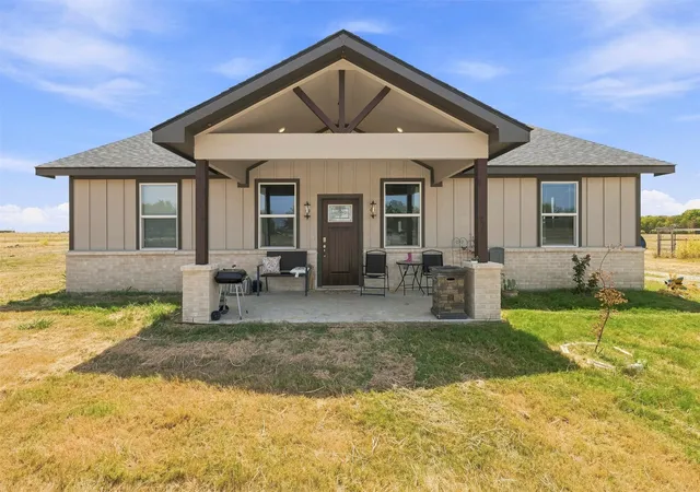 Photo 2 of Single family home for sale at 770 Section House Rd, Ennis, TX 75119 | MLS# 21370667 | Listing updated on 2026-08-30