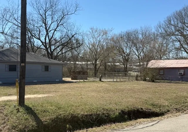 Photo 3 of Land for sale at 1481 Ne 10, Paris, TX 75460 | MLS# 21371316 | Listing updated on 2026-08-28