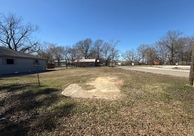 Photo 3 of Land for sale at 1481 Ne 10, Paris, TX 75460 | MLS# 21371316 | Listing updated on 2026-08-28
