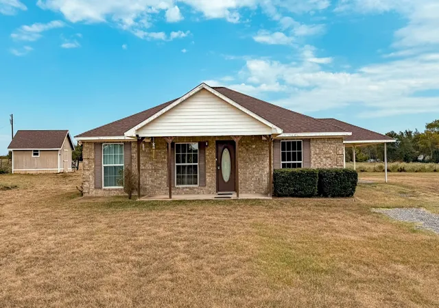Single family home for sale at 11962 Cr 2918, Eustace, TX 75124 | MLS# 21371291