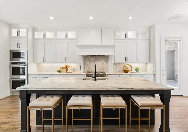 Photo 2 of Single family home for sale at 10215 Blackenhurst Ln, Frisco, TX 75033 | MLS# 21371114 | Listing updated on 2026-08-30