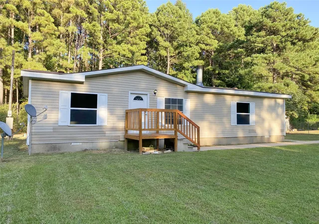 Photo 3 of Manufactured home for sale at 5685 Bellevue Rd, Haughton, LA 71037 | MLS# 21371358 | Listing updated on 2026-08-30