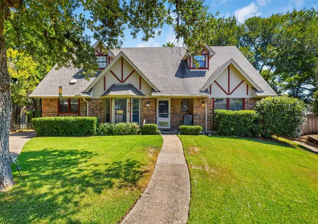 Photo 1 of Sale Pending at 4219 Pleasant Oaks Ct, Arlington, TX 76016 | MLS# 21364013 | Listing updated on 2026-09-30