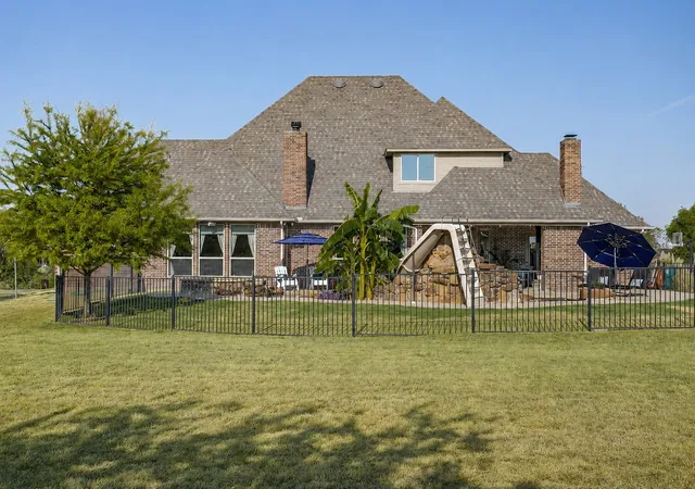 Photo 2 of Single family home for sale at 346 Scenic View Dr, Aledo, TX 76008 | MLS# 21369798 | Listing updated on 2026-09-18