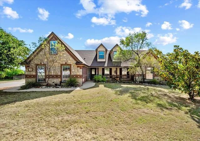 Photo 1 of Single family home for sale at 104 Caballos Ln, Springtown, TX 76082 | MLS# 21371360 | Listing updated on 2026-08-29