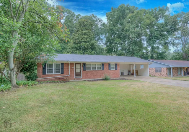 Photo 3 of Single family home for sale at 803 Drew Ln, Minden, LA 71055 | MLS# 21370726 | Listing updated on 2026-08-28