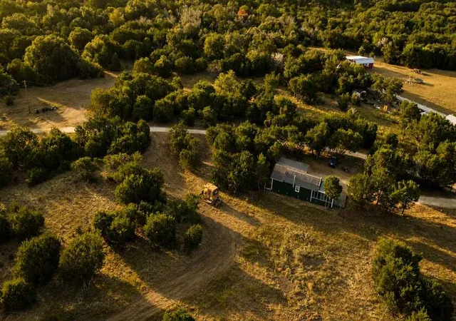Photo 4 of Single family home for sale at 1098 Winter Rd, Gatesville, TX 76528 | MLS# 21369890 | Listing updated on 2026-08-28