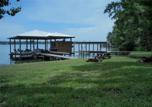 Photo 1 of Land for sale at 462 Lakefront Dr, Onalaska, TX 77360 | MLS# 21371206 | Listing updated on 2026-10-03