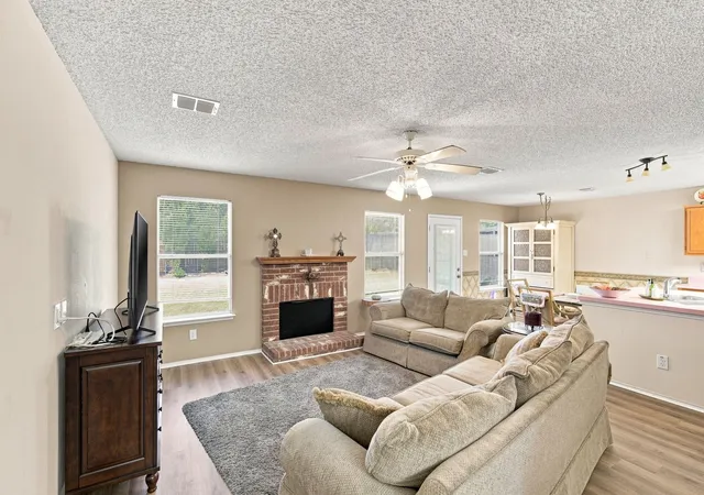 Photo 3 of Sale Pending at 212 Armstrong Dr, Cedar Hill, TX 75104 | MLS# 21370442 | Listing updated on 2026-08-29