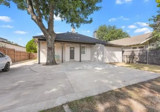 Photo 2 of Single family home for sale at 4020 Colonial Ave, Dallas, TX 75215 | MLS# 21371443 | Listing updated on 2026-09-20