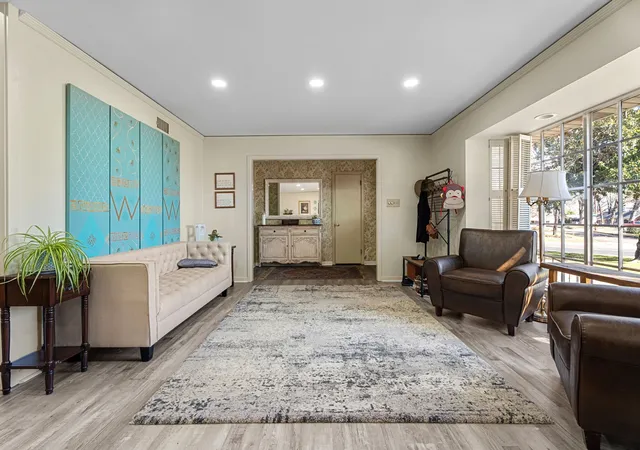 Photo 4 of Single family home for sale at 1936 Montrose Dr, Tyler, TX 75701 | MLS# 21371451 | Listing updated on 2026-09-25