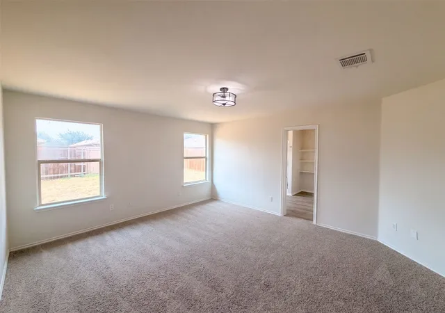 4th image of 2011 Allyson Dr, Heartland, TX 75126 | MLS# 21371449