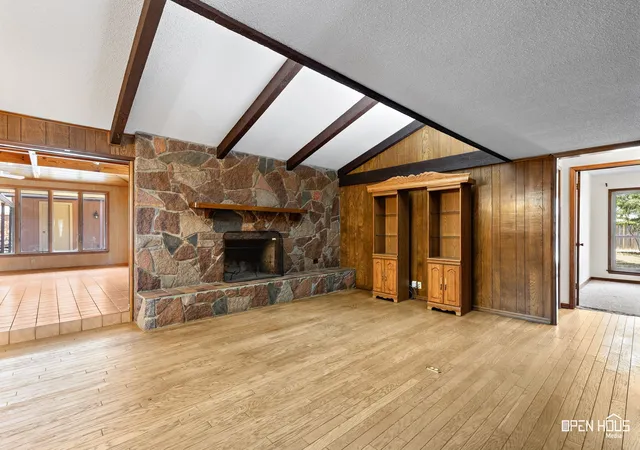 Photo 3 of Single family home for sale at 401 N Kay St, Henrietta, TX 76365 | MLS# 21371474 | Listing updated on 2026-08-27