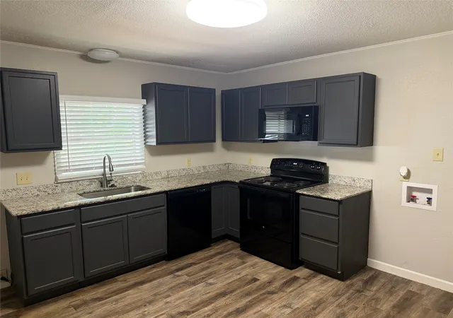 Photo 2 of Single family home for sale at 1009 Cedar St, Paris, TX 75460 | MLS# 21371347 | Listing updated on 2026-08-28