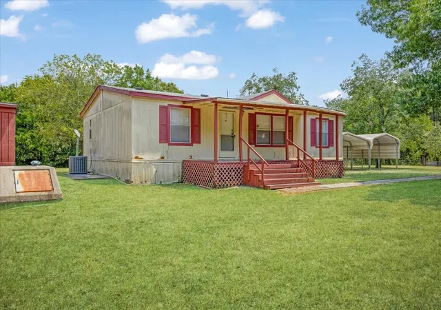 Photo 3 of Manufactured home for sale at 4034 Bethany Rd, Sherman, TX 75090 | MLS# 21370575 | Listing updated on 2026-10-01
