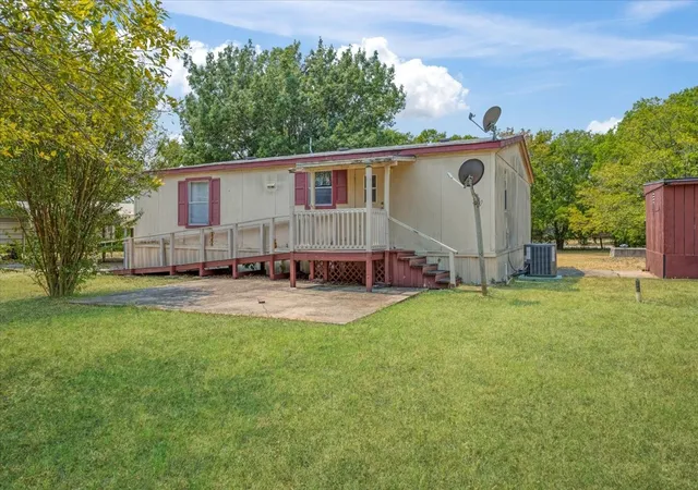 Photo 3 of Manufactured home for sale at 4034 Bethany Rd, Sherman, TX 75090 | MLS# 21370575 | Listing updated on 2026-10-01