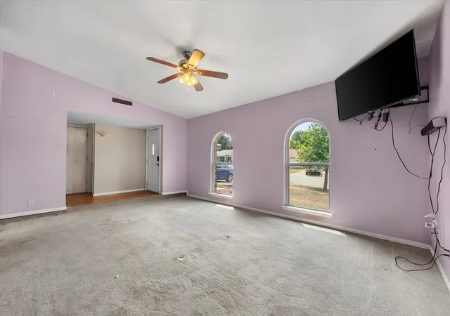 Photo 4 of Single family home for sale at 7501 Weatherwood Ct, Fort Worth, TX 76133 | MLS# 21371478 | Listing updated on 2026-08-28