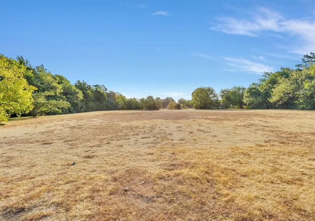 Photo 4 of Land for sale at 501 W Red Bird Ln, Duncanville, TX 75116 | MLS# 21370260 | Listing updated on 2026-09-25