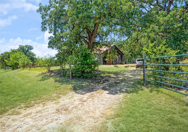 Photo 3 of Manufactured home for sale at 2309 Daniels Dr, Joshua, TX 76058 | MLS# 21371487 | Listing updated on 2026-09-26
