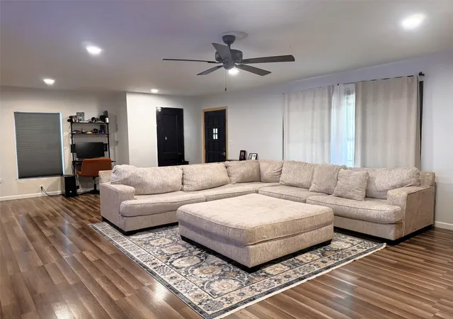 Photo 3 of Single family home for sale at 405 Margaret Dr, Mt Pleasant, TX 75455 | MLS# 21370771 | Listing updated on 2026-09-21