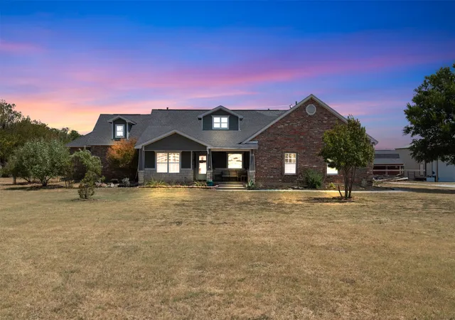 Photo 1 of Single family home for sale at 118 Fm 2450, Krum, TX 76249 | MLS# 21371198 | Listing updated on 2026-10-08