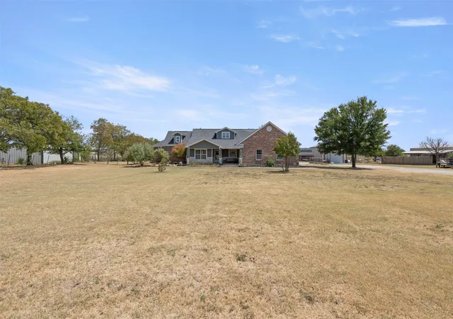 Photo 2 of Single family home for sale at 118 Fm 2450, Krum, TX 76249 | MLS# 21371198 | Listing updated on 2026-08-29